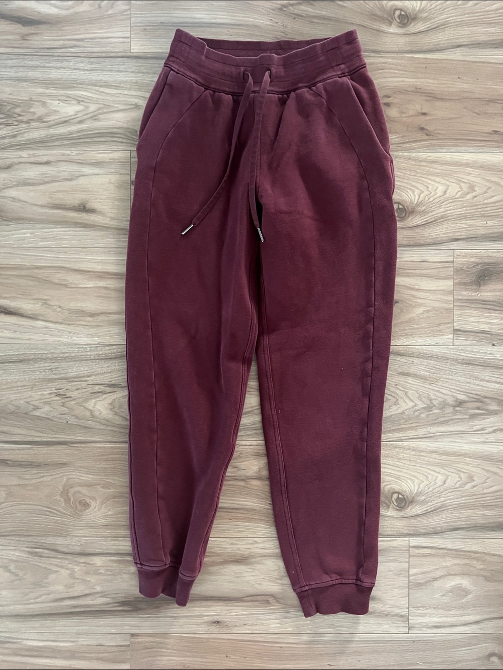 Lululemon Women’s Maroon Scuba Drawstring Jogger Pants
